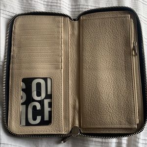 Marc by Marc Jacobs zip wallet duel colors